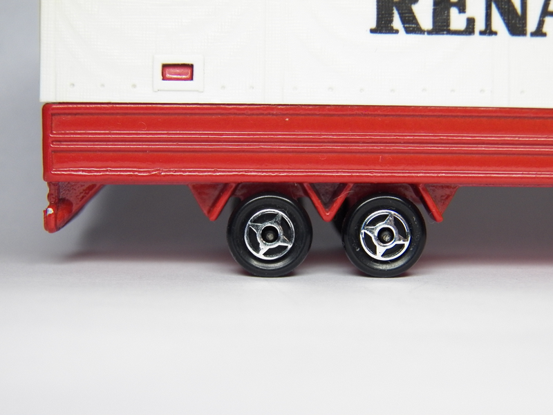 Illustration for article titled 1/100 scale Majorette Renault Car Hauler.
